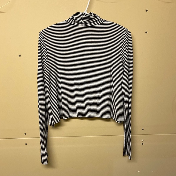 2/$20 ❤️- SHIRT | Women’s George shirt size XS - Picture 3 of 3